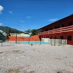 0001.04 - Maranduba - Apto - 2 Dormitorio - 8 Pessoas - 2 Quadras Do Mar - Piscina - Wi-Fi